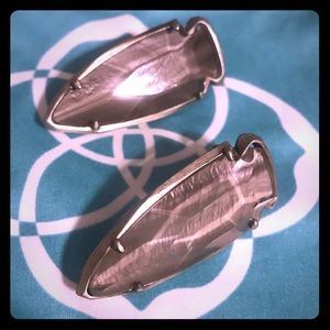 Grey Kathryn’s Kendra Scott EUC